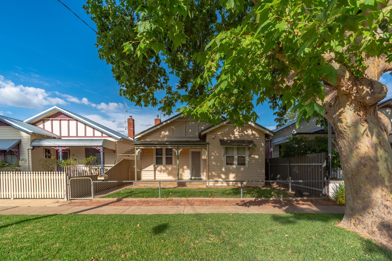 13 Albert Street Wagga Wagga Nsw 2650 Domain