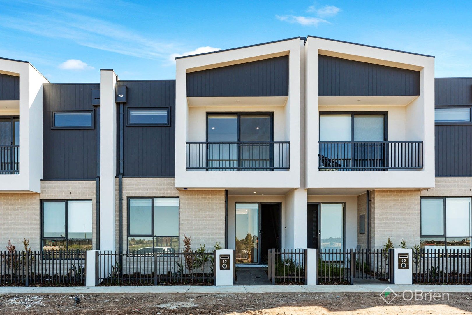 4 bedrooms Townhouse in 63 Broom Road AINTREE VIC, 3336