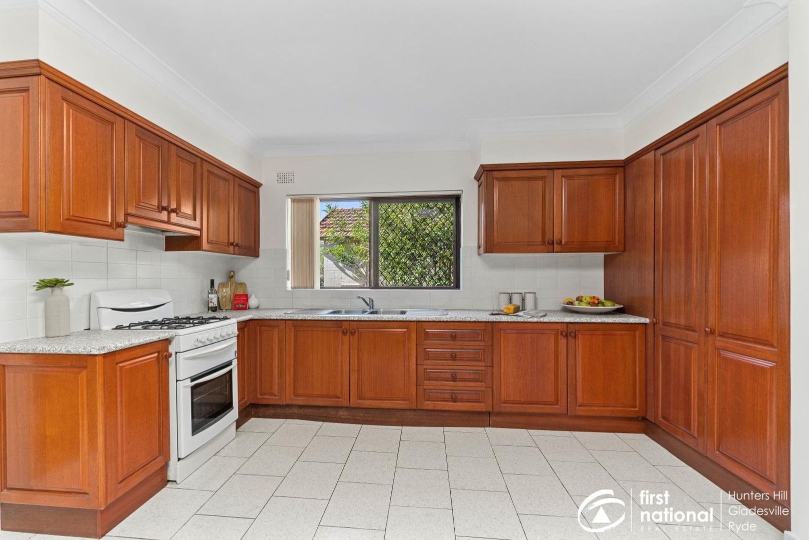 302 Rowe Street, Eastwood NSW 2122, Image 2