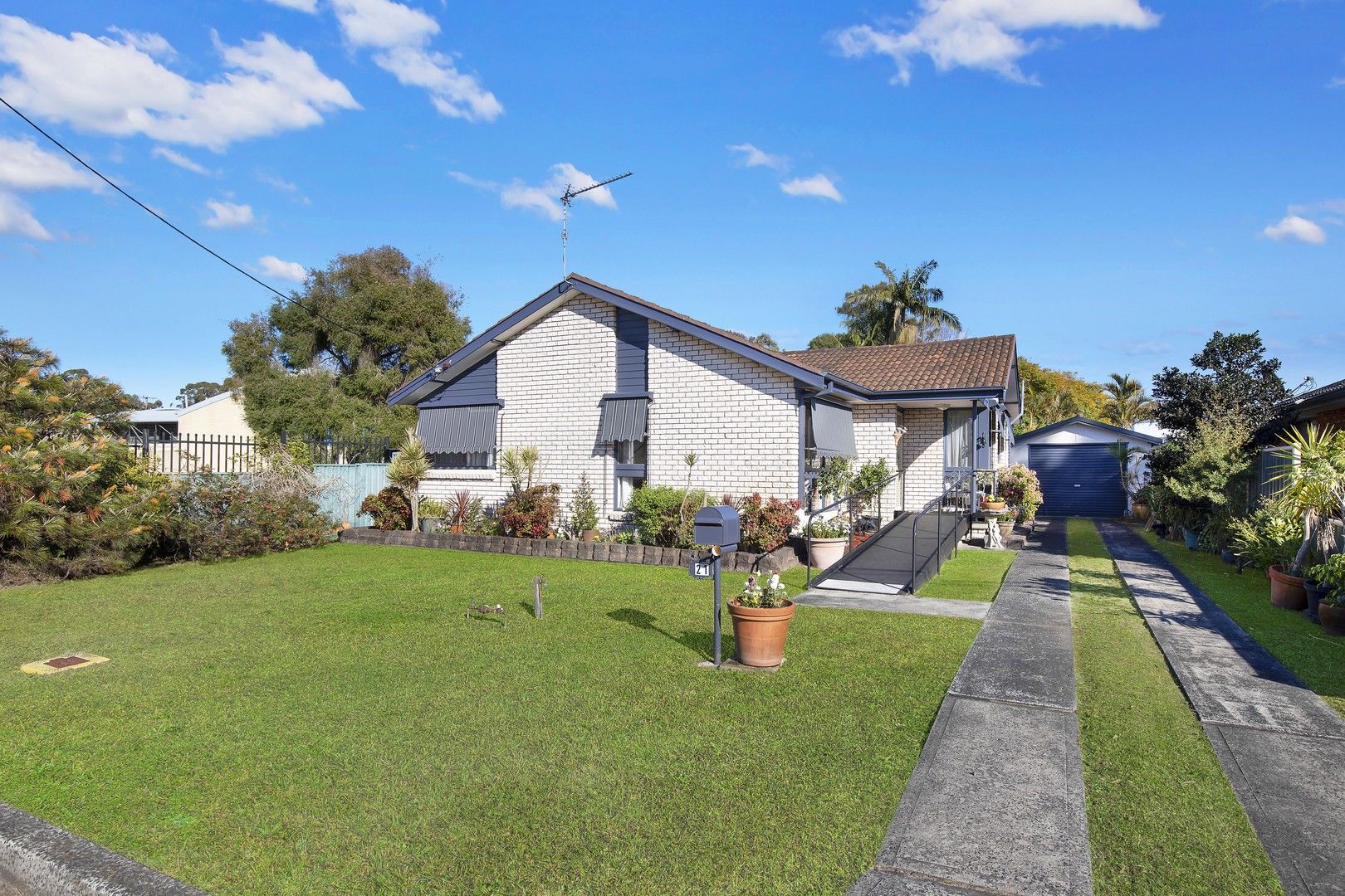 21 Rowan Road, Woy Woy NSW 2256, Image 0