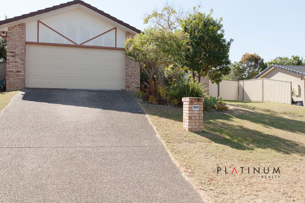 4 bedrooms House in 8 CARNER COURT PARKWOOD QLD, 4214