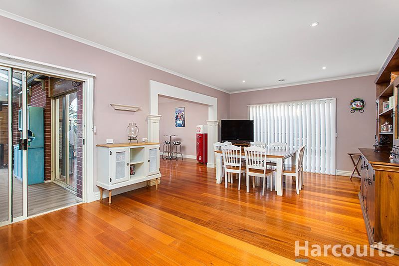 15 Kittyhawk Court, Airport West VIC 3042, Image 2