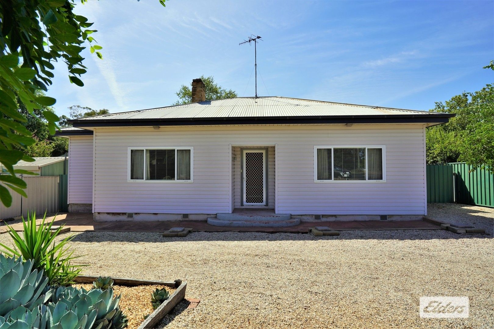 3 bedrooms House in 14 Willandra Avenue GRIFFITH NSW, 2680
