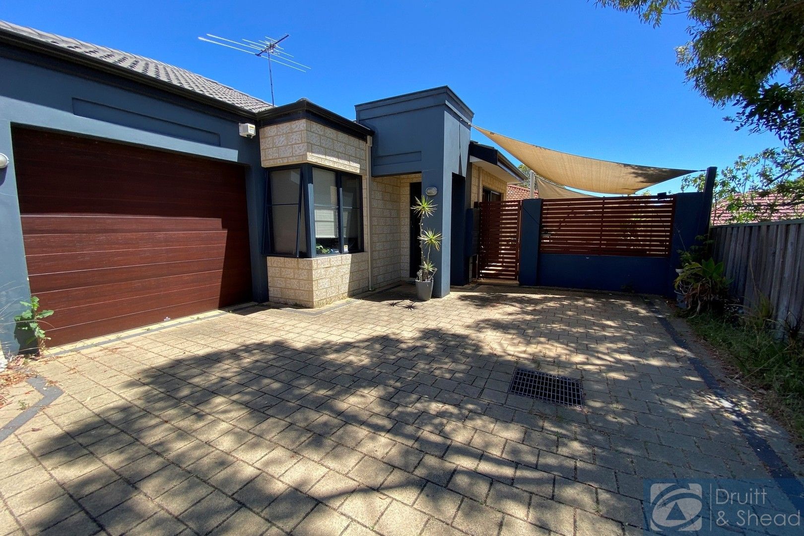 3 bedrooms Villa in 110C Beatrice Street INNALOO WA, 6018