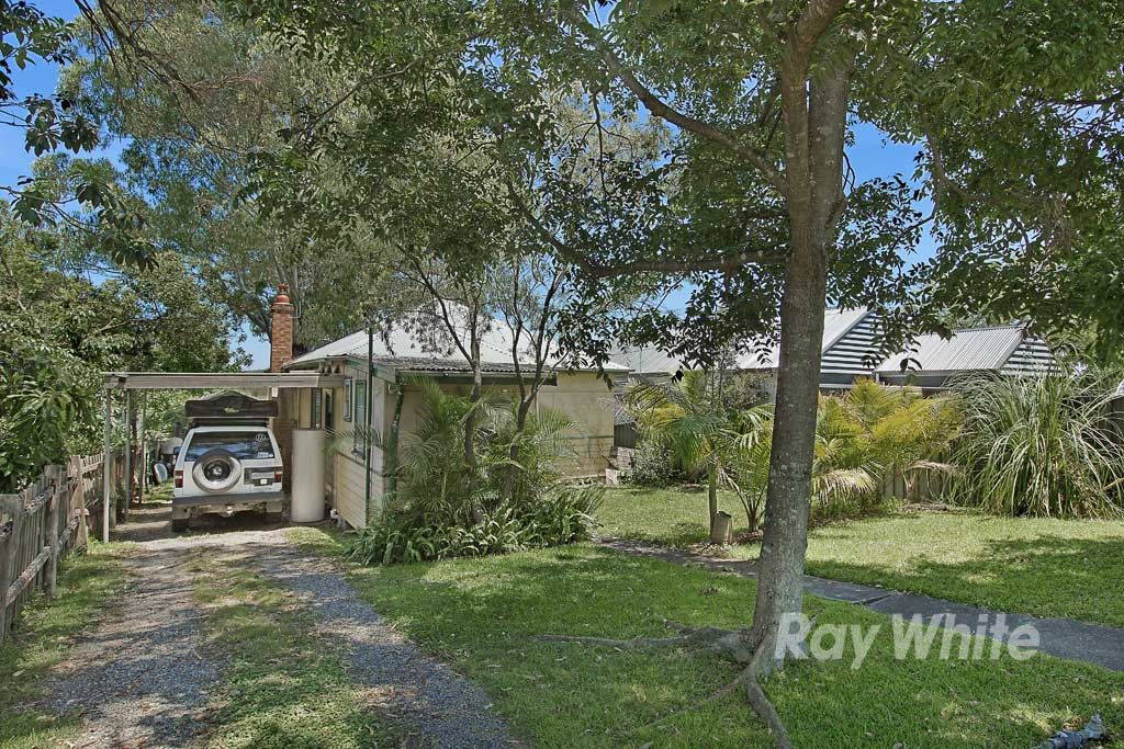 10 Edward Street, Fennell Bay NSW 2283, Image 2