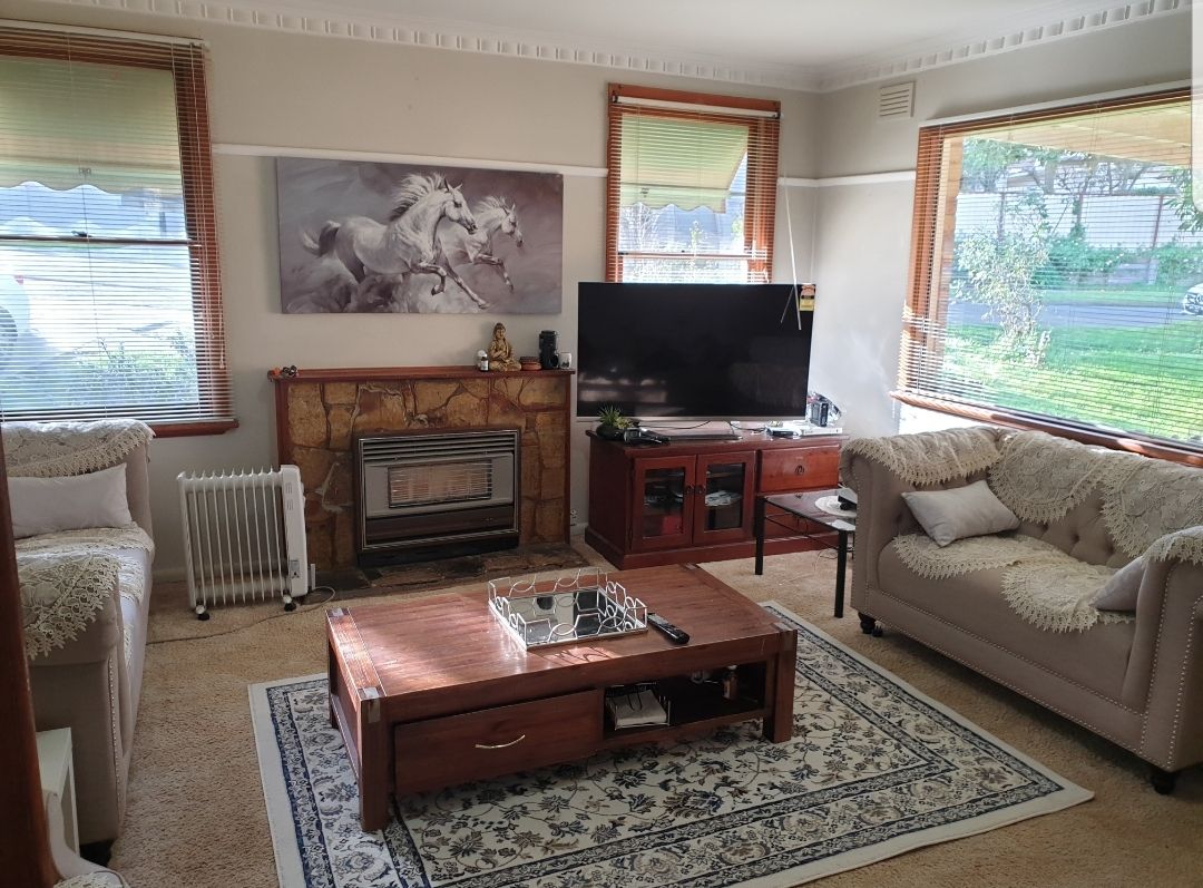 3 bedrooms House in 15 Aurisch ave GLEN WAVERLEY VIC, 3150