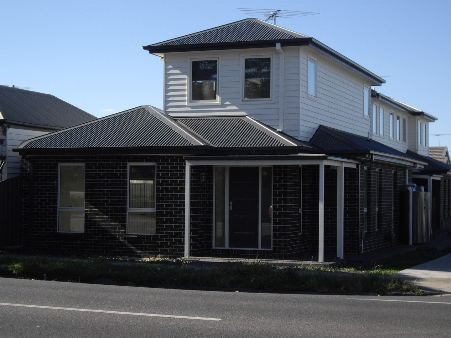 2 bedrooms Townhouse in 208 Shannon Avenue GEELONG WEST VIC, 3218
