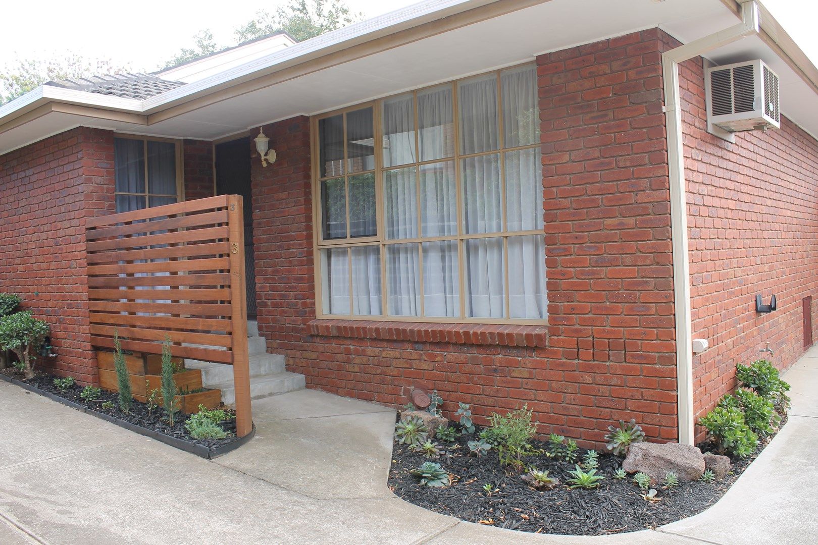 2 bedrooms Villa in 3/21 Ballater Street ESSENDON VIC, 3040