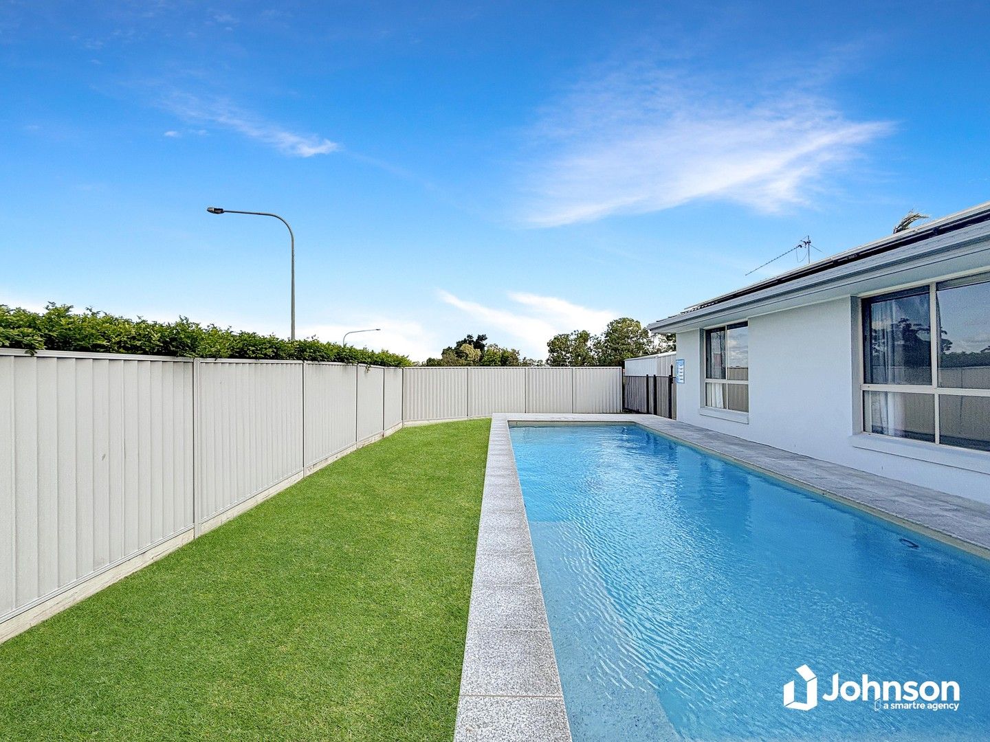 4 bedrooms House in 1 Adaminaby Drive HELENSVALE QLD, 4212