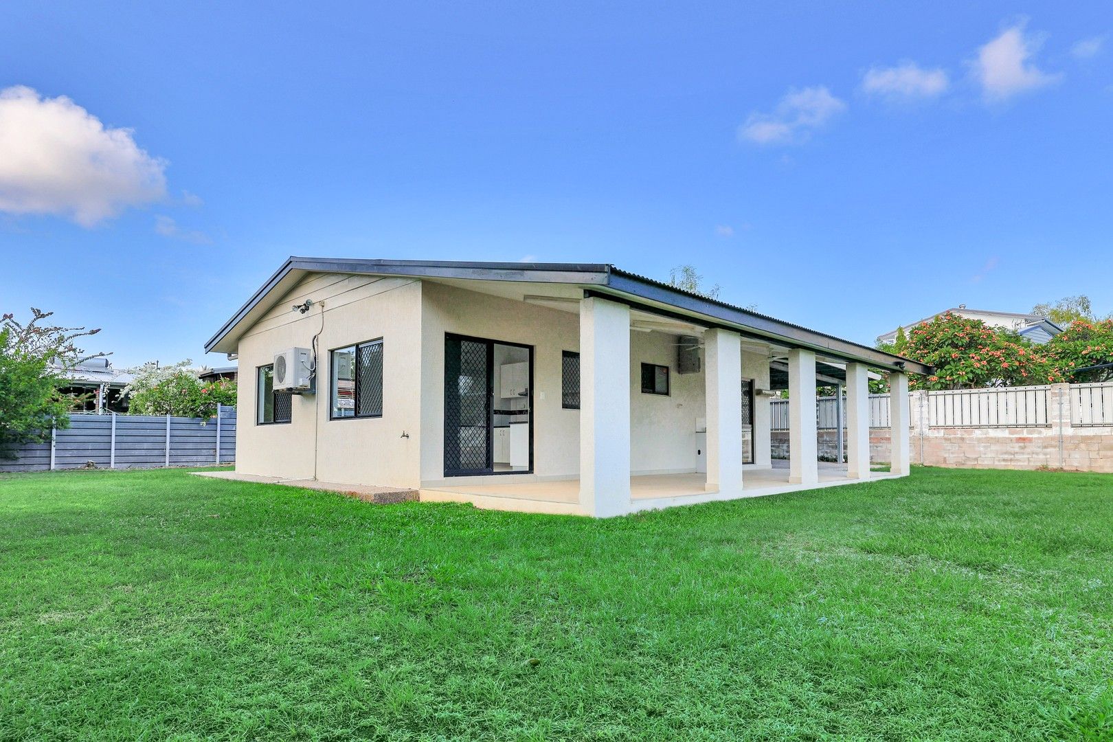 2 bedrooms House in 17 Sundew Court KARAMA NT, 0812
