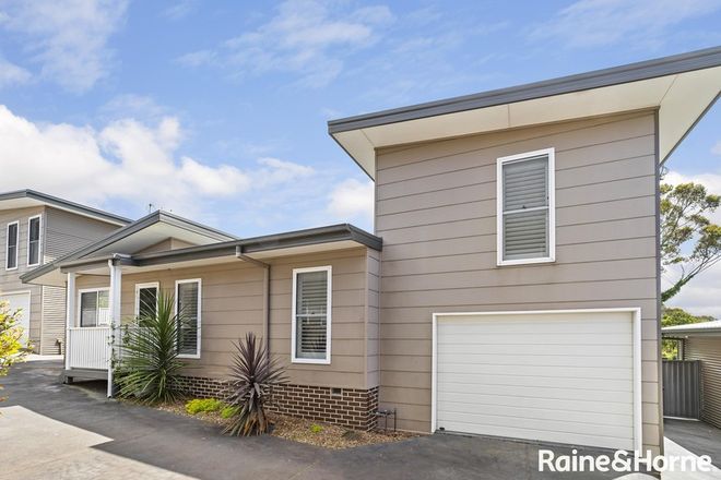Picture of 3/43 Laurina Avenue, HELENSBURGH NSW 2508