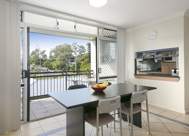 4/242 Carmody Road, St Lucia QLD 4067