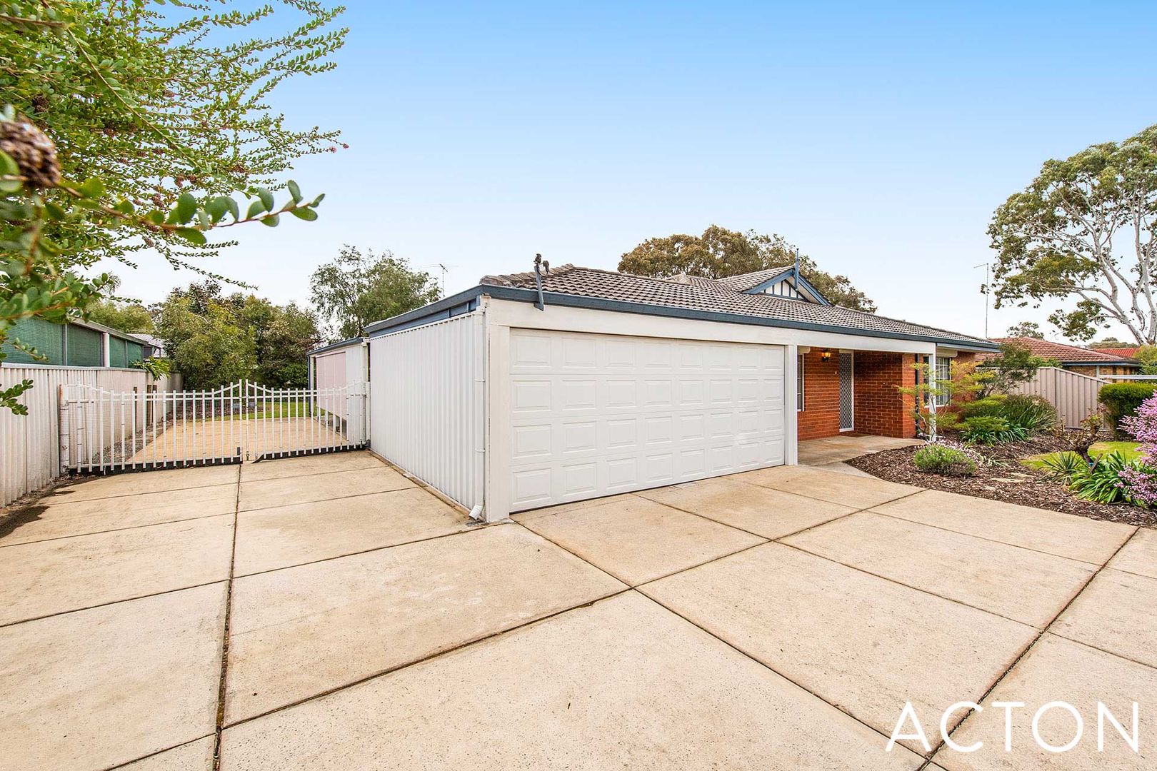 8 Kingfisher Drive, North Yunderup WA 6208, Image 2