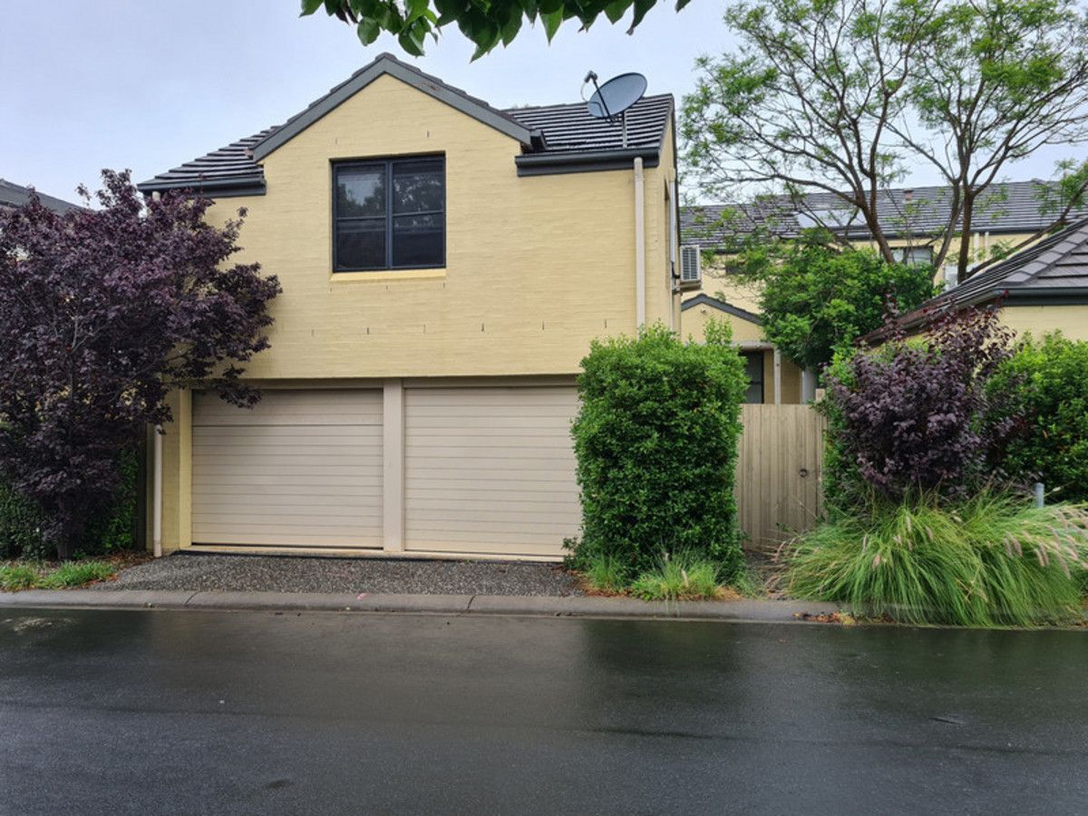 Studio in 35A Parkside Crescent, CAMPBELLTOWN NSW, 2560