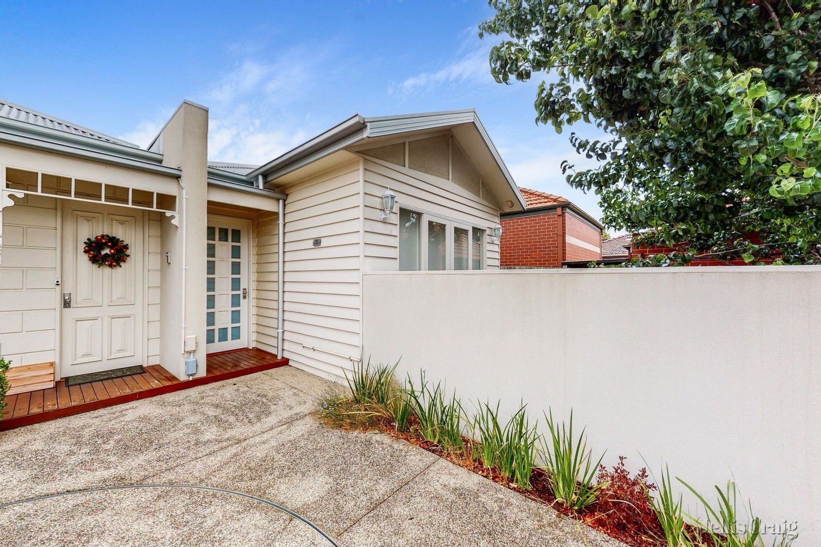 1/22A Violet Street, Essendon VIC 3040 Apartment For Rent 560 Domain