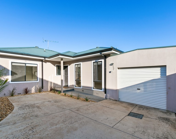 2/25 Henshall Street, Warragul VIC 3820