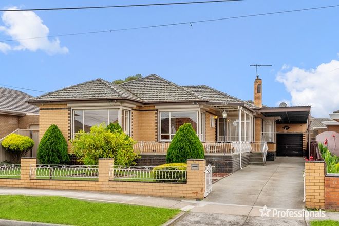 Picture of 34 Station Avenue, ST ALBANS VIC 3021