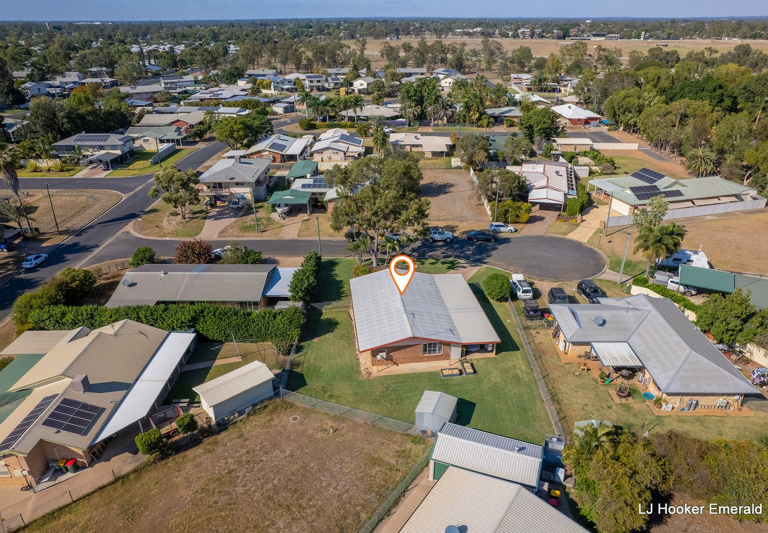 4 Skelton Place, Emerald QLD 4720, Image 1