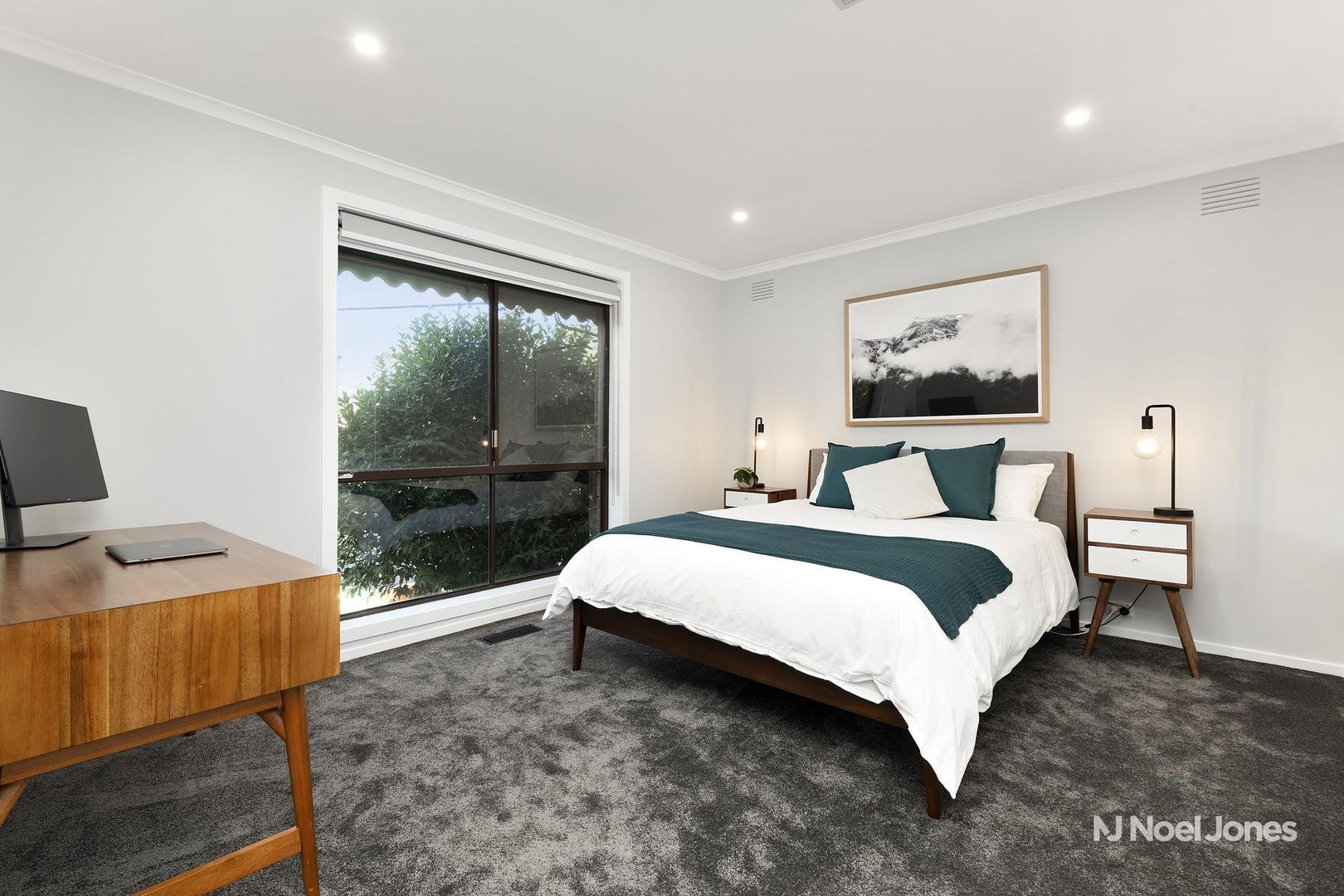 1/10 Florence Road, Surrey Hills VIC 3127, Image 2