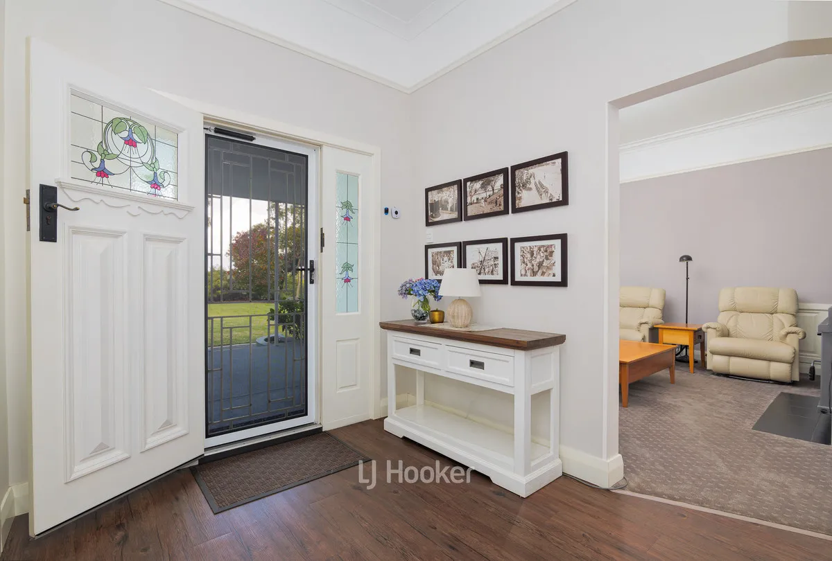 House in Collie - View 5