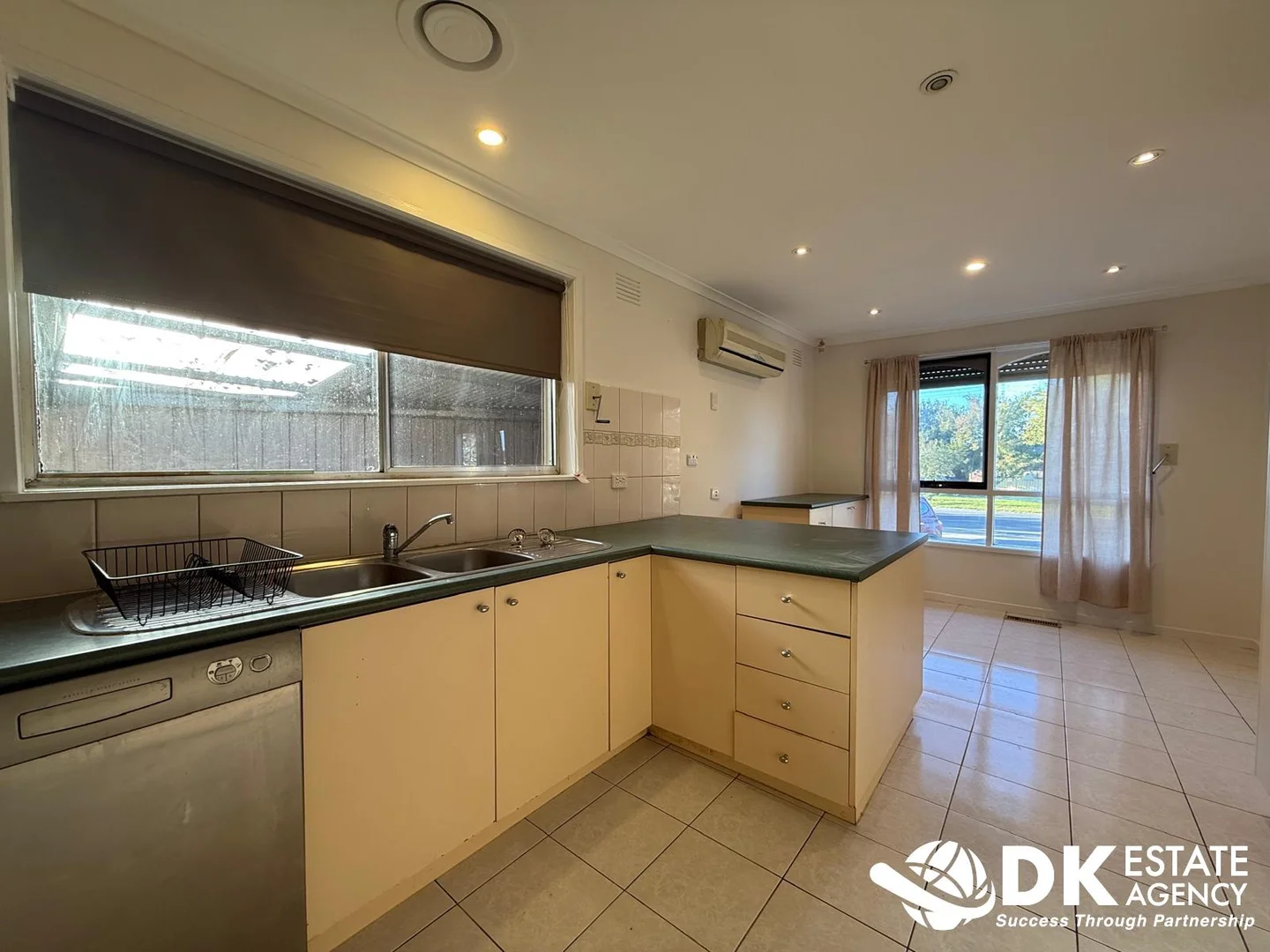 Additional image 3 of 92 Neale Rd, Deer Park VIC 3023