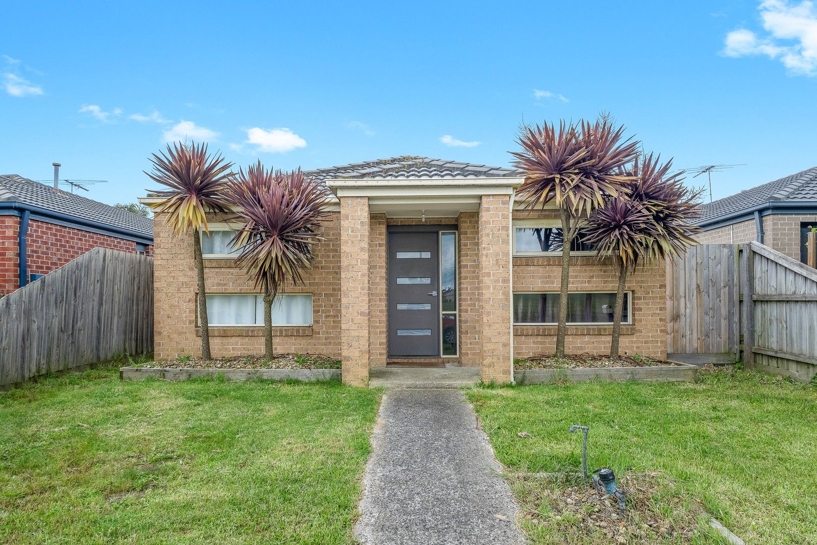 4 bedrooms House in 14 Violet Way CRANBOURNE VIC, 3977