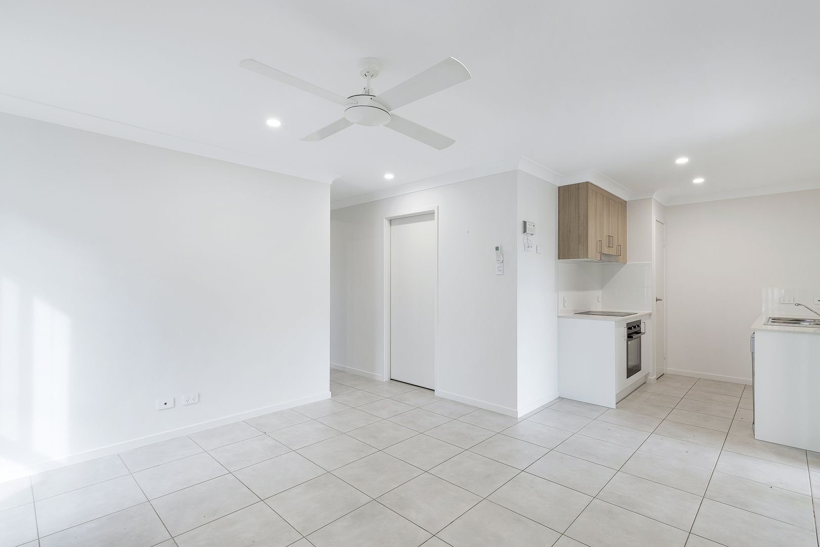 25b Sharp Crescent, Branyan QLD 4670, Image 2