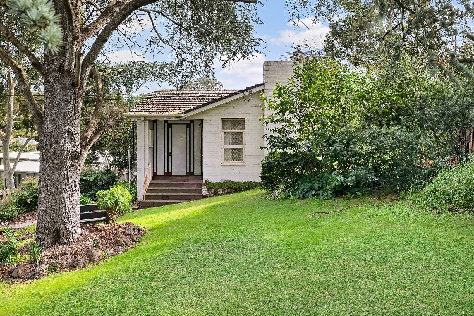 11 Lorraine Drive, Briar Hill VIC 3088, Image 0