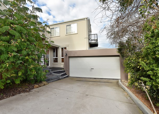 9/9B Weyburn Place, Avondale Heights VIC 3034