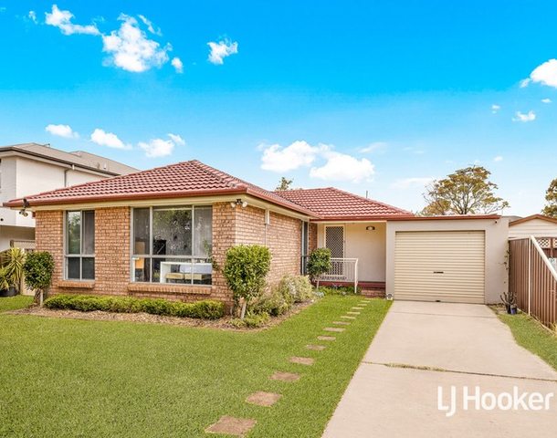 93 Tallagandra Drive, Quakers Hill NSW 2763