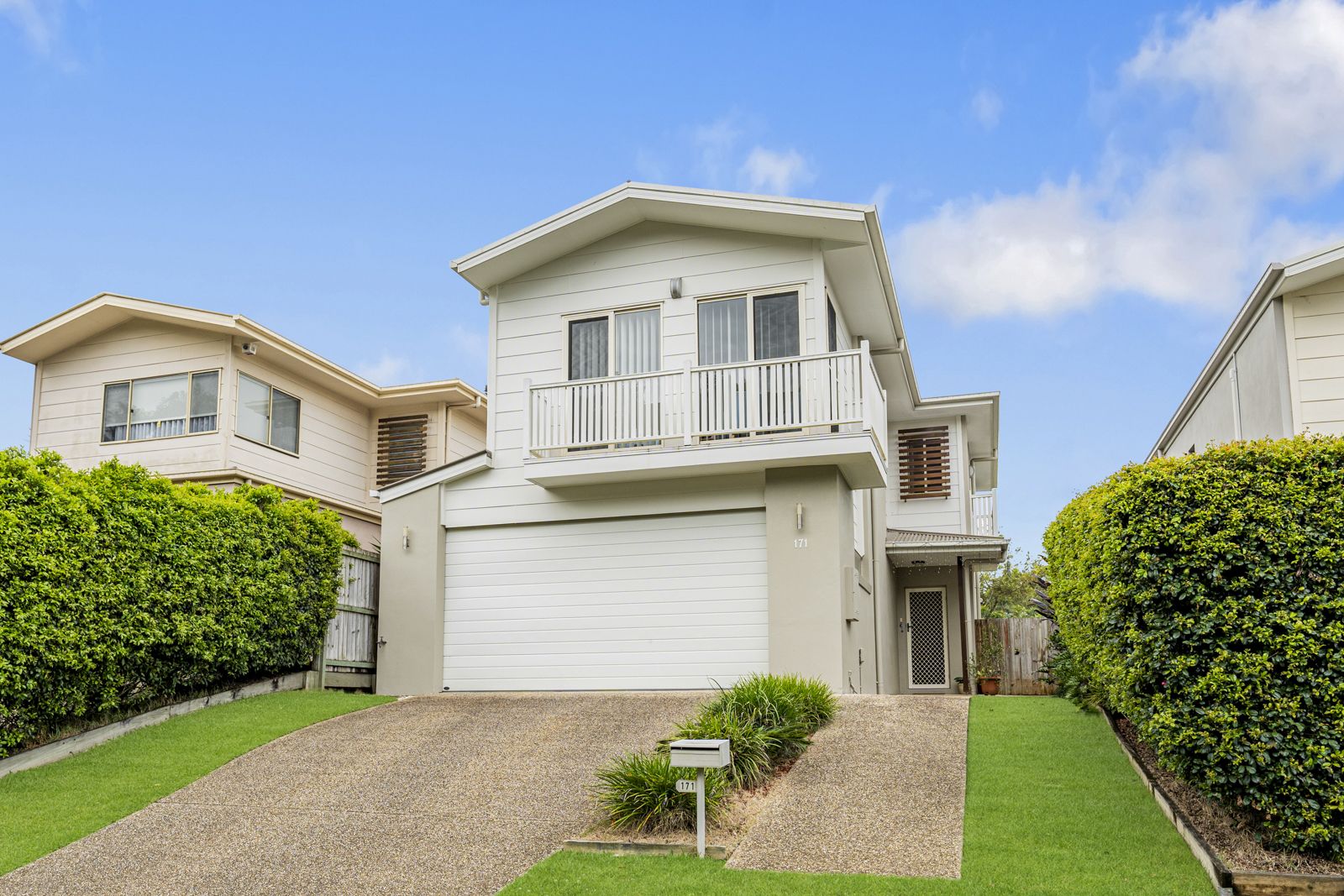 3 bedrooms House in 171 Saraband Dve EATONS HILL QLD, 4037