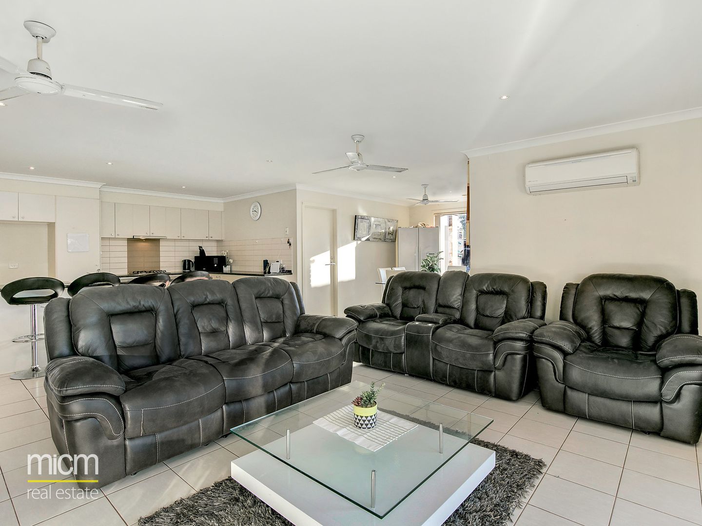 12 Ormesby Place, Deer Park VIC 3023, Image 2