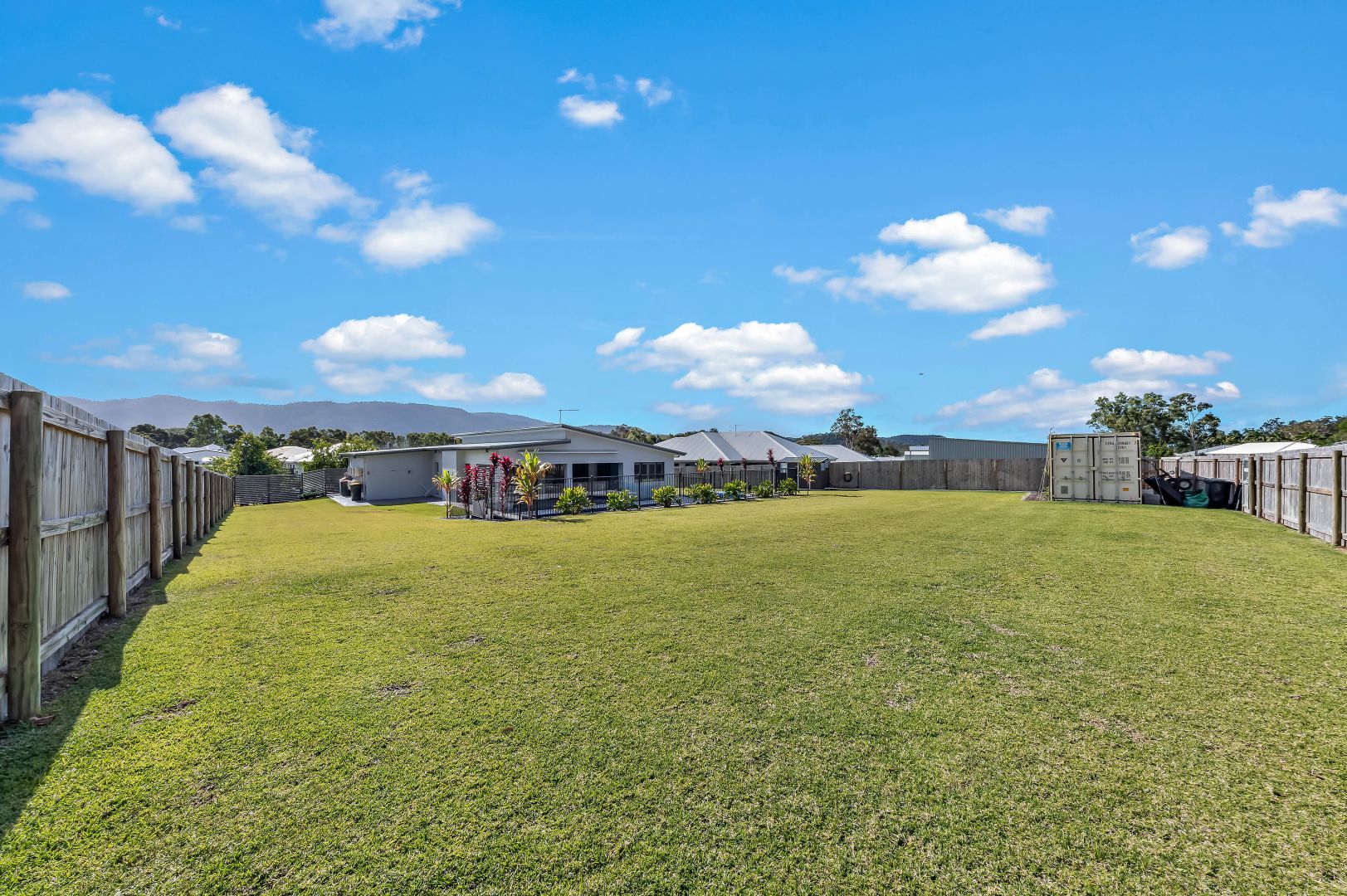 10 Ripplecreek Way, Cannon Valley QLD 4800, Image 2