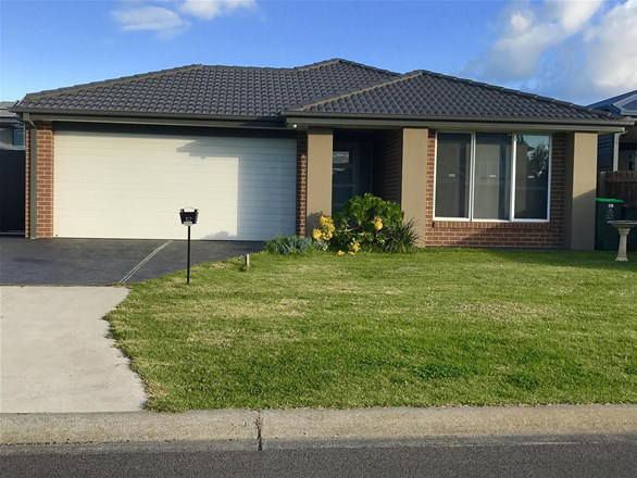 12 Katherine Circuit, Cowes VIC 3922