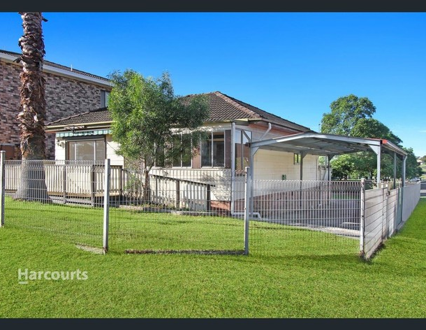 39 Barina Avenue, Lake Heights NSW 2502