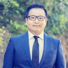 Daniel Li, Sales representative