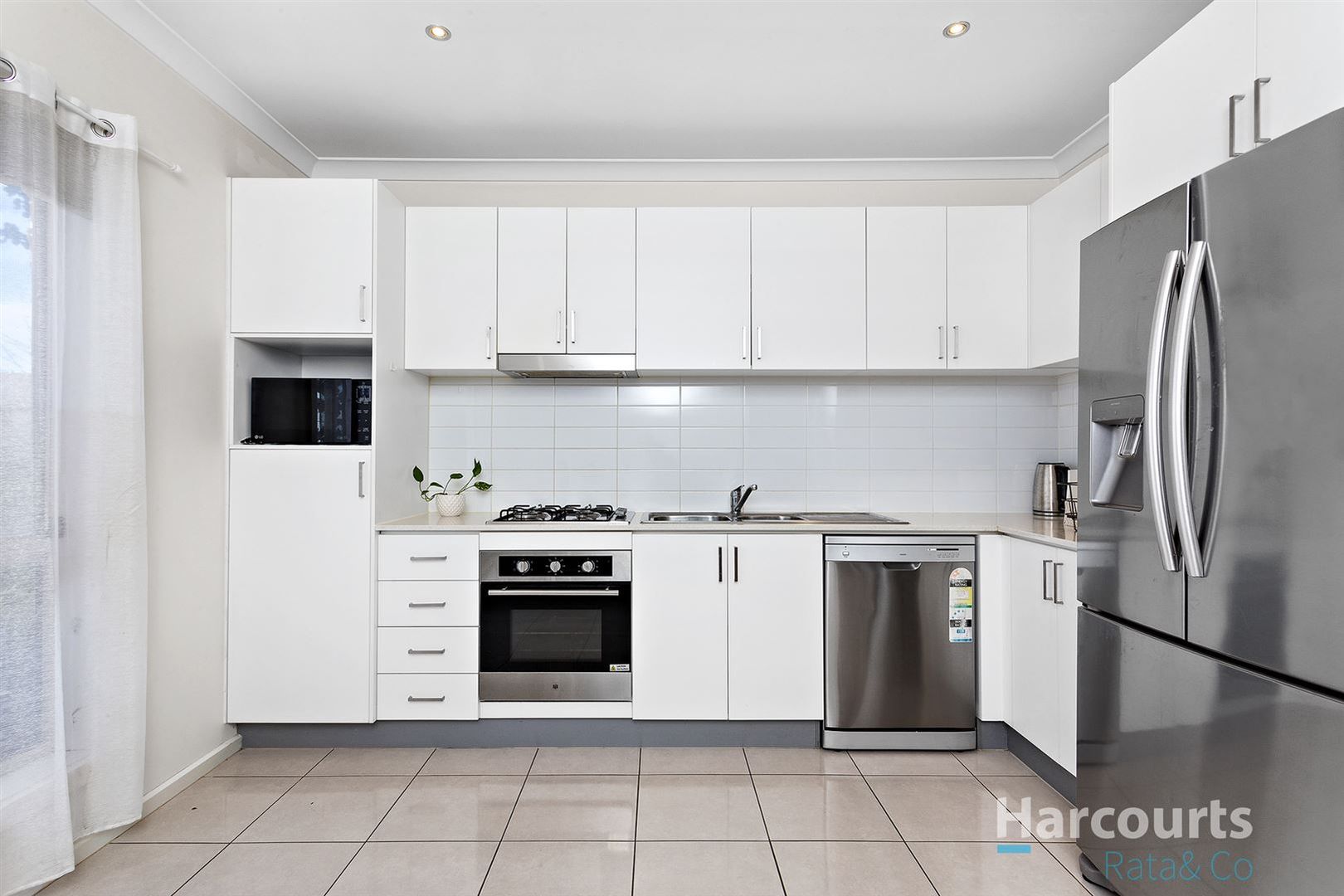 2/10 Bursaria Place, Craigieburn VIC 3064, Image 2