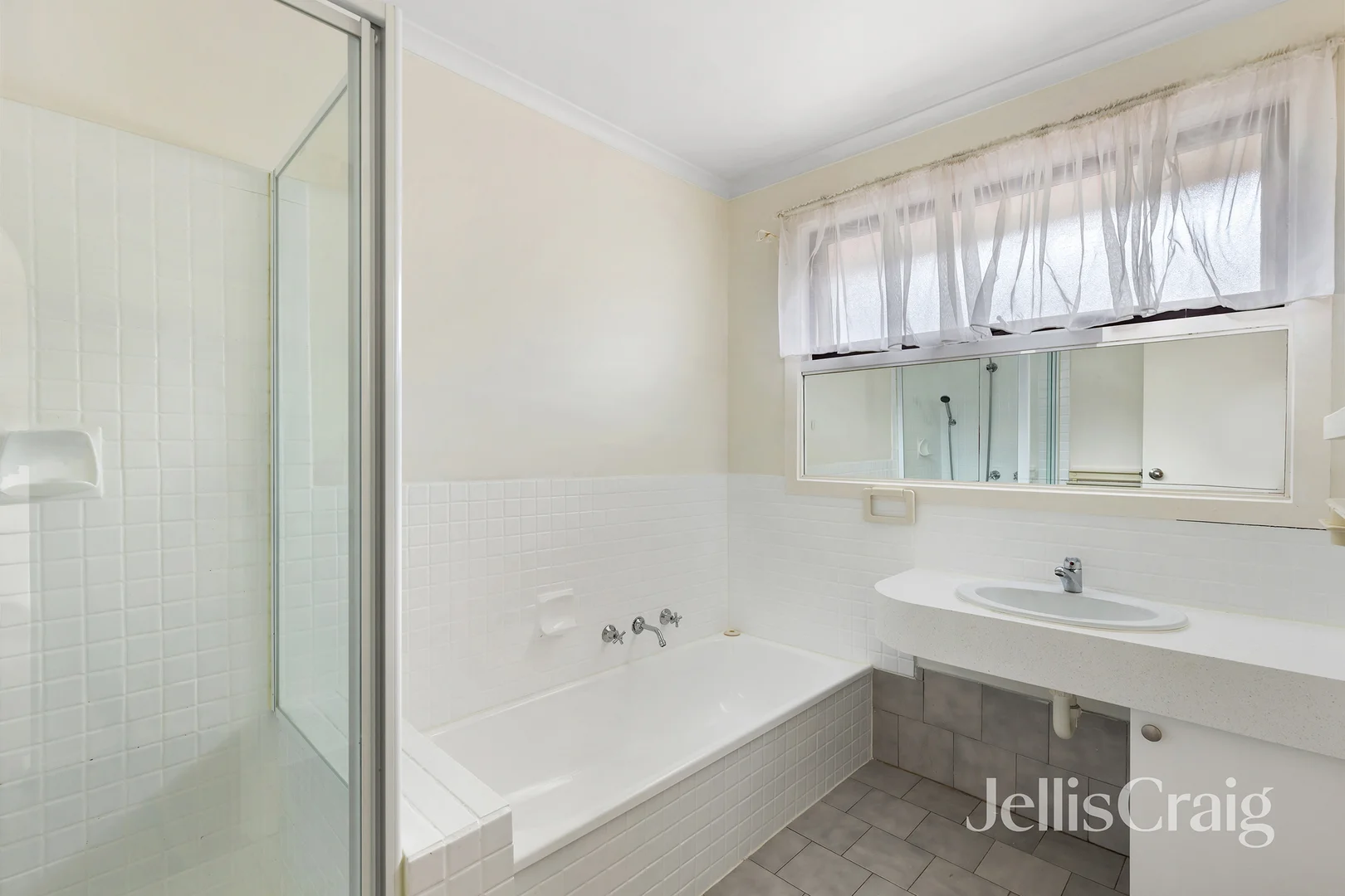 Additional image 11 of 27 Booyan Crescent, Greensborough VIC 3088