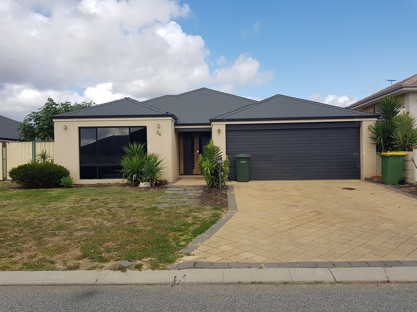 24 Hebrides Drive, Seville Grove WA 6112, Image 0