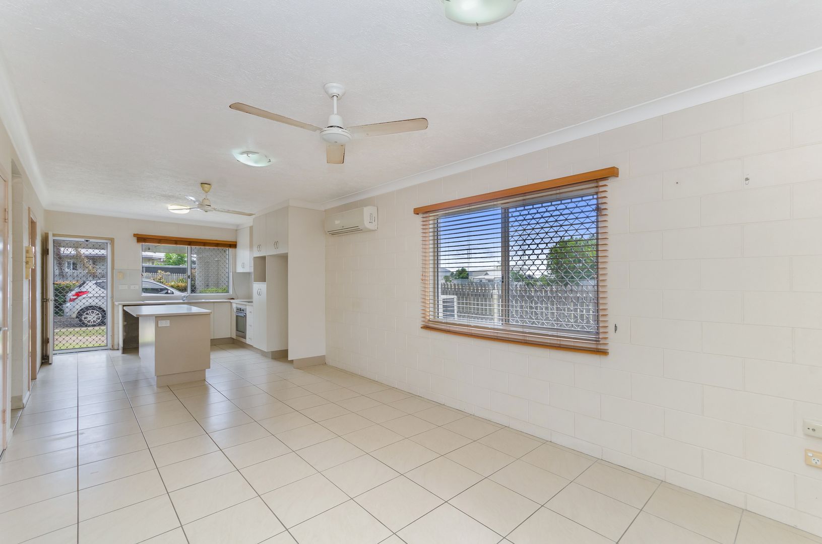 9/36-38 Henry Street, West End QLD 4810, Image 2