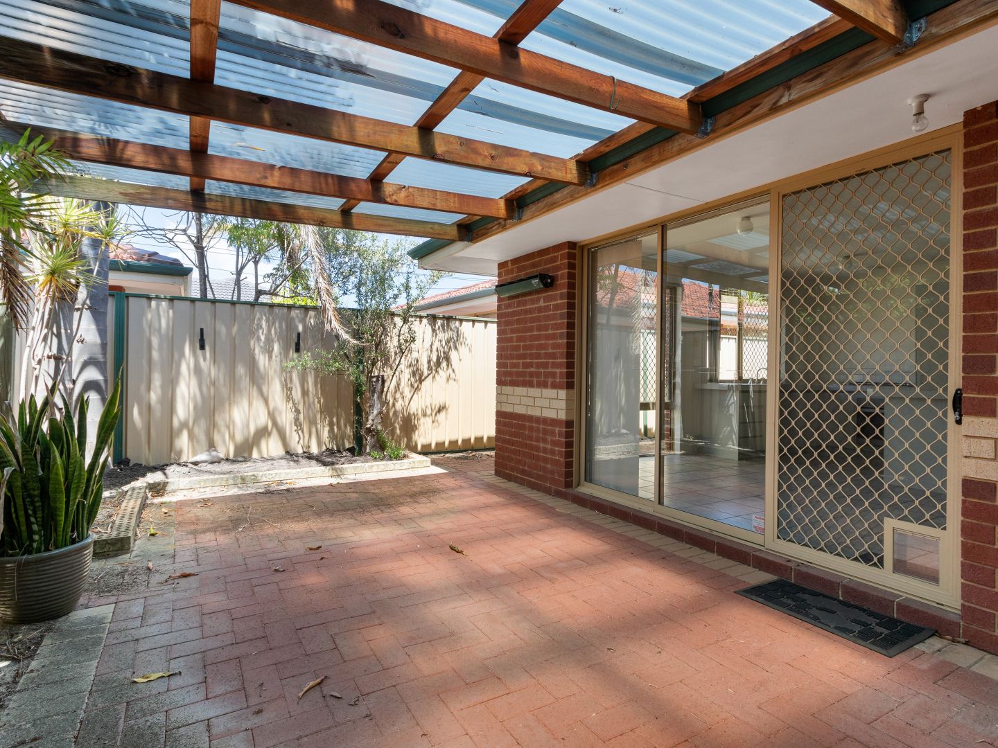 5/1 Chapman Road, St James WA 6102, Image 2