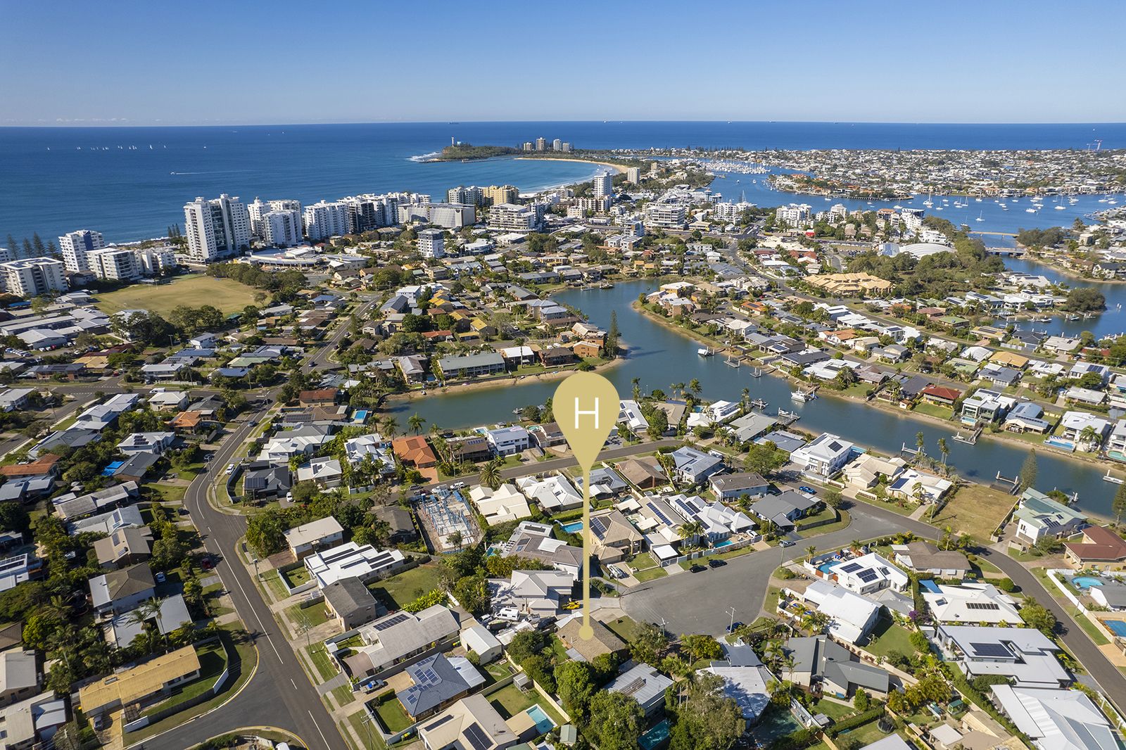 4 bedrooms House in 13 Allunga Court MOOLOOLABA QLD, 4557