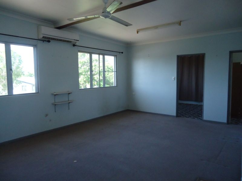 1-2/6 Clayton Street, Ayr QLD 4807, Image 2