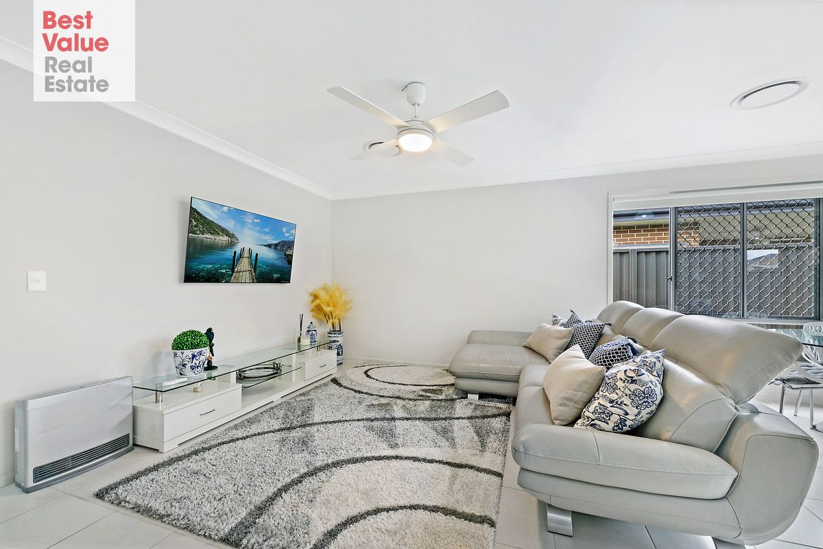 72 Jubilee Drive, Jordan Springs NSW 2747, Image 2