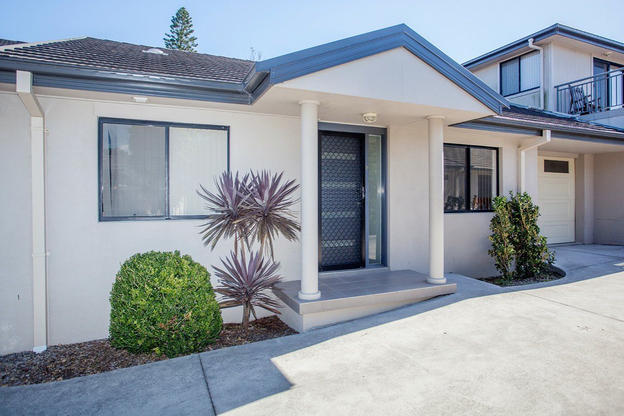 3 bedrooms Villa in 2/15 Connell Street OLD BAR NSW, 2430