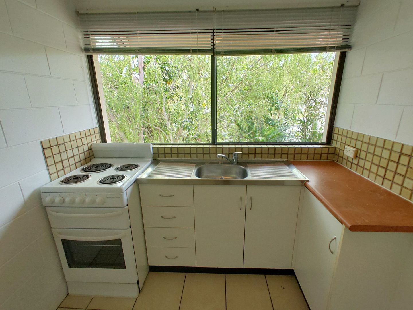 25/5 Fisk Street, Westcourt QLD 4870 Apartment For Rent Domain