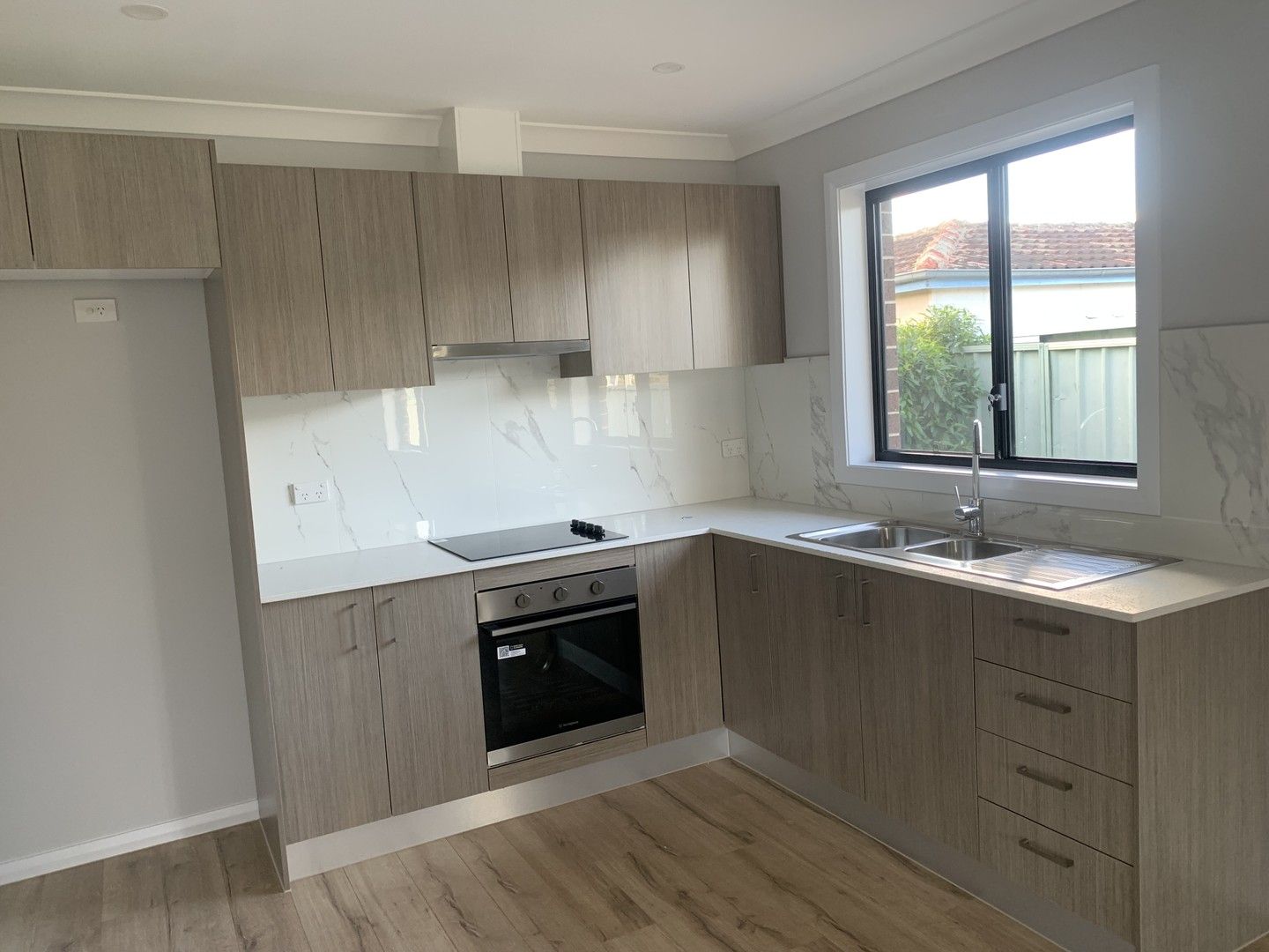 2 bedrooms Apartment / Unit / Flat in 4A Caulfield Crescent ST JOHNS PARK NSW, 2176