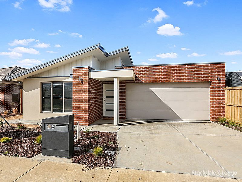 4 bedrooms House in 6 Owarra Boulevard MOUNT DUNEED VIC, 3217