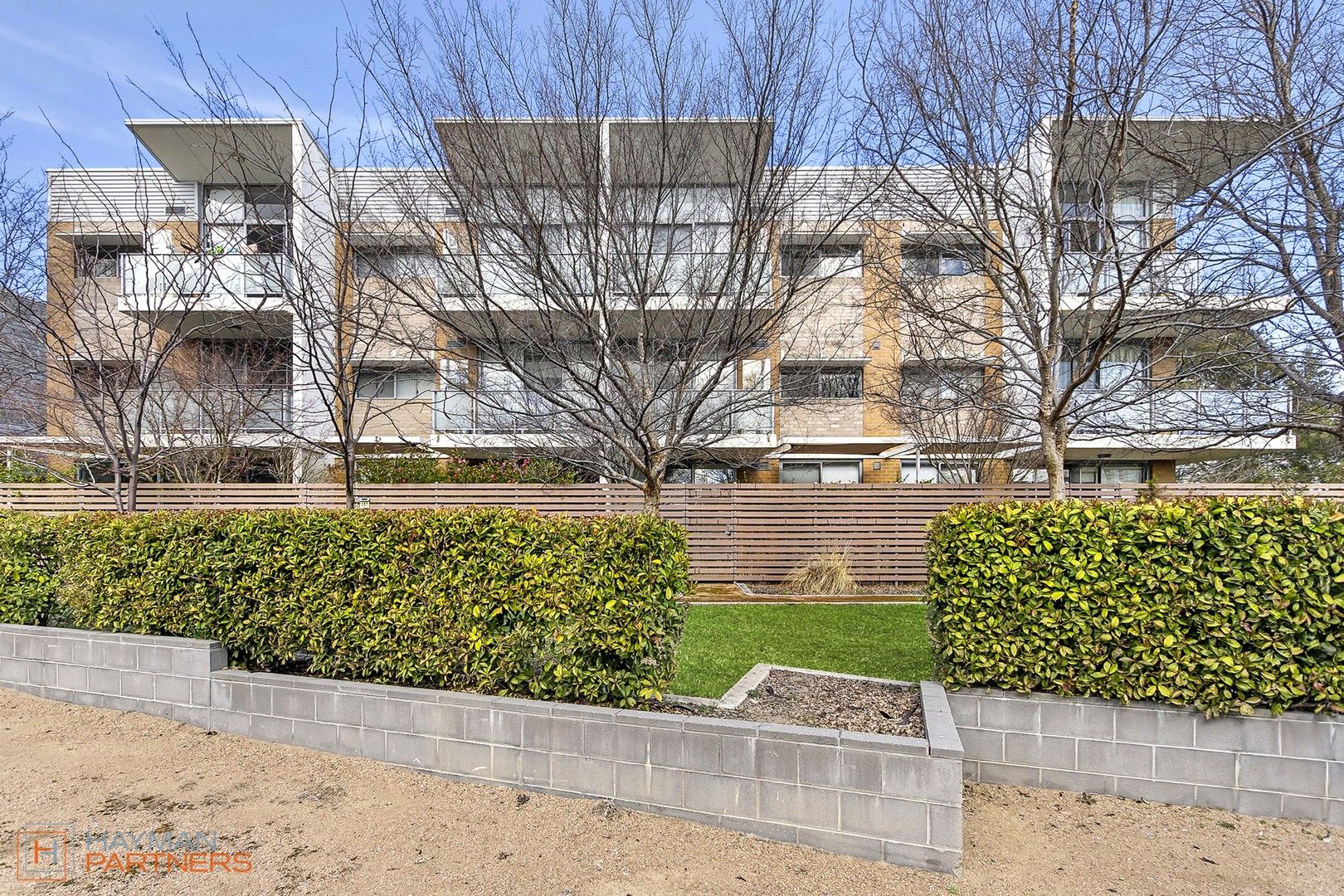 1 bedrooms Apartment / Unit / Flat in 162/116 Easty Street PHILLIP ACT, 2606