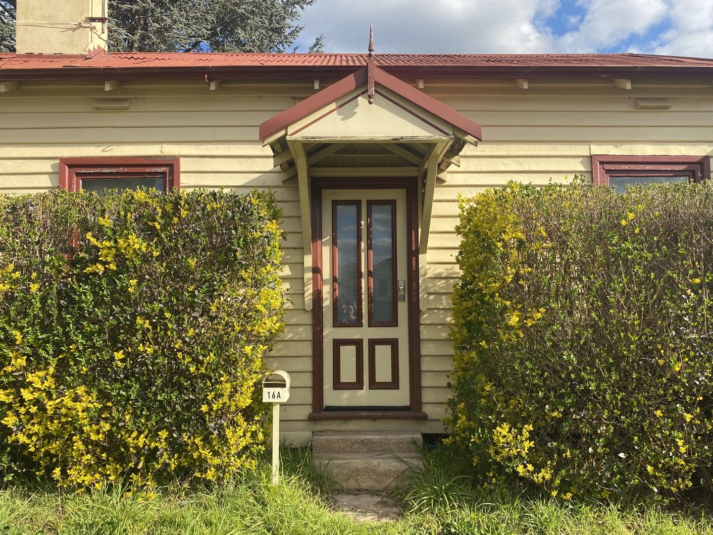 16a Parker Street, Castlemaine VIC 3450 Apartment For Rent Domain